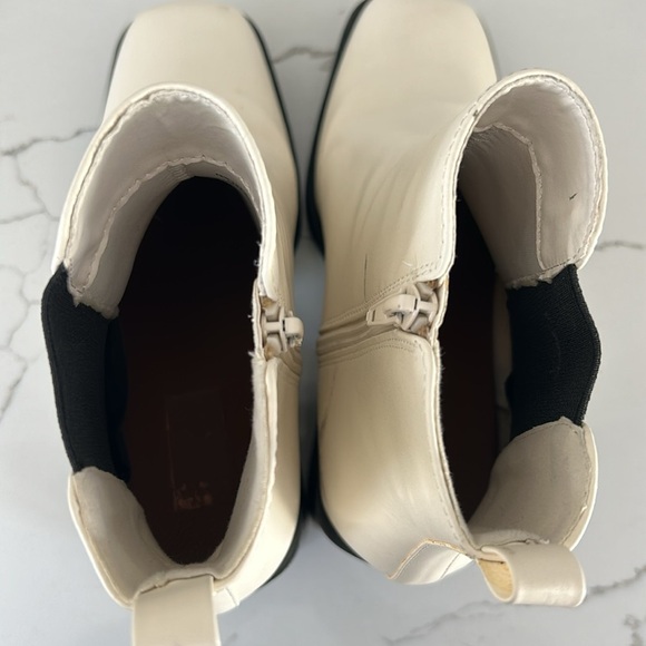 Mia Women's Dru Faux Leather White Booties With Heel Square Toe size 8.5 - Picture 10 of 12